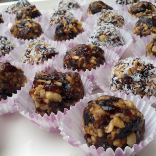 Praline_prugne_secche_nocciole_1